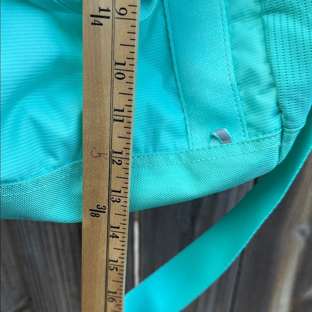 Herschel Supply Company Barnes Tote - Picture 8 of 9
